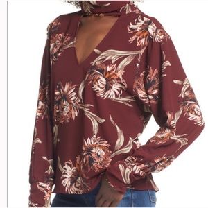Leith Floral Choker Blouse in Size Medium